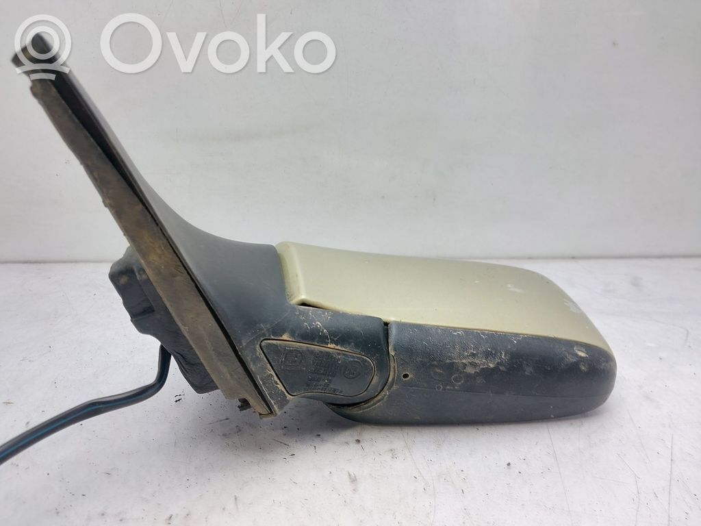 Volvo 440 Elektryczne lusterko boczne drzwi przednich 