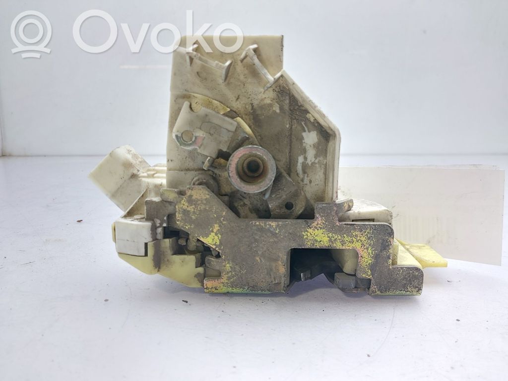 Ford Focus Front door lock 