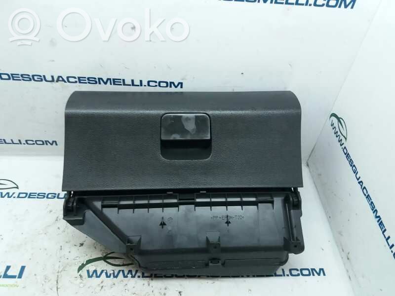 Volkswagen Polo IV 9N3 Schowek deski rozdzielczej 
