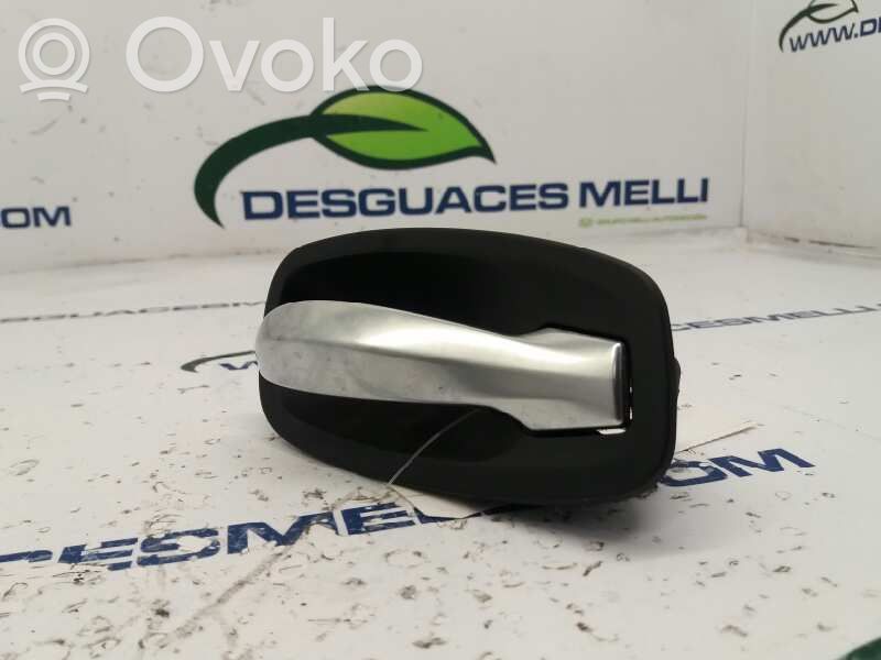 Manecilla interna puerta trasera   1360534