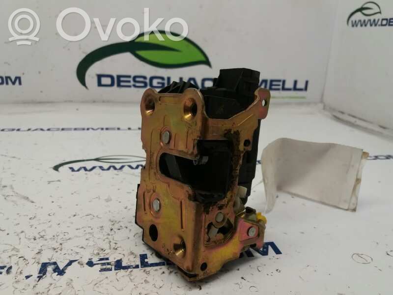 Renault Kangoo I Etuoven lukko 