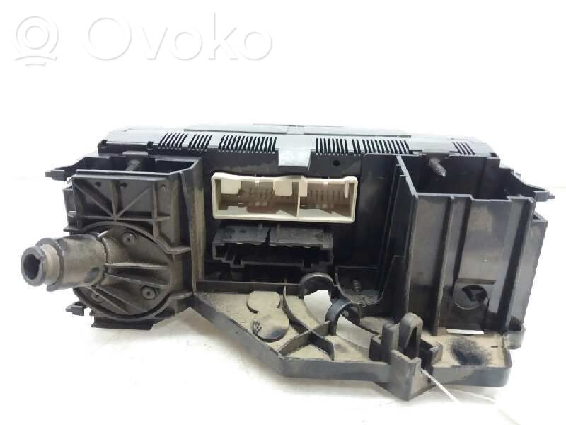 Skoda Octavia Mk2 (1Z) Panel klimatyzacji 