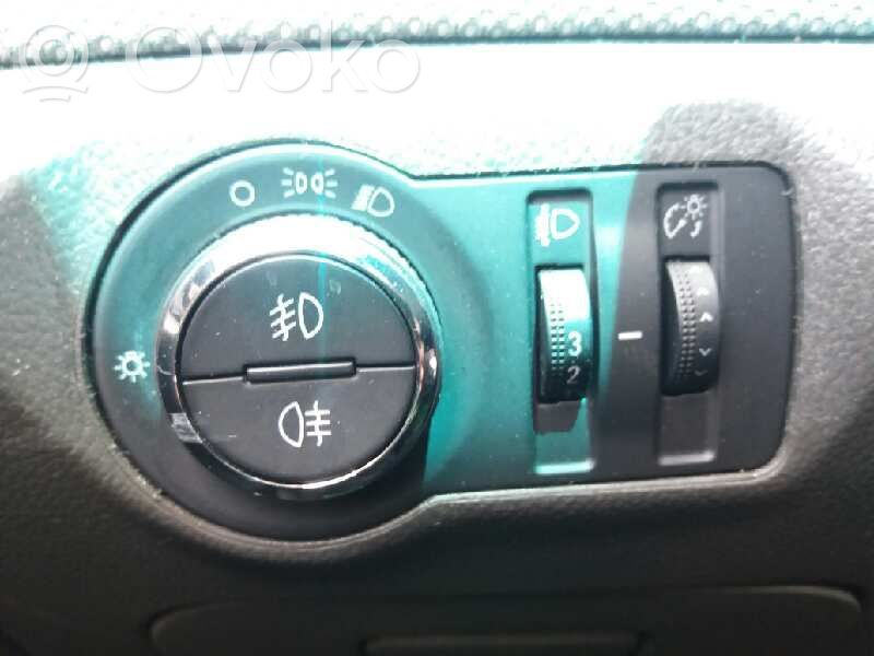 Chevrolet Cruze Light switch 