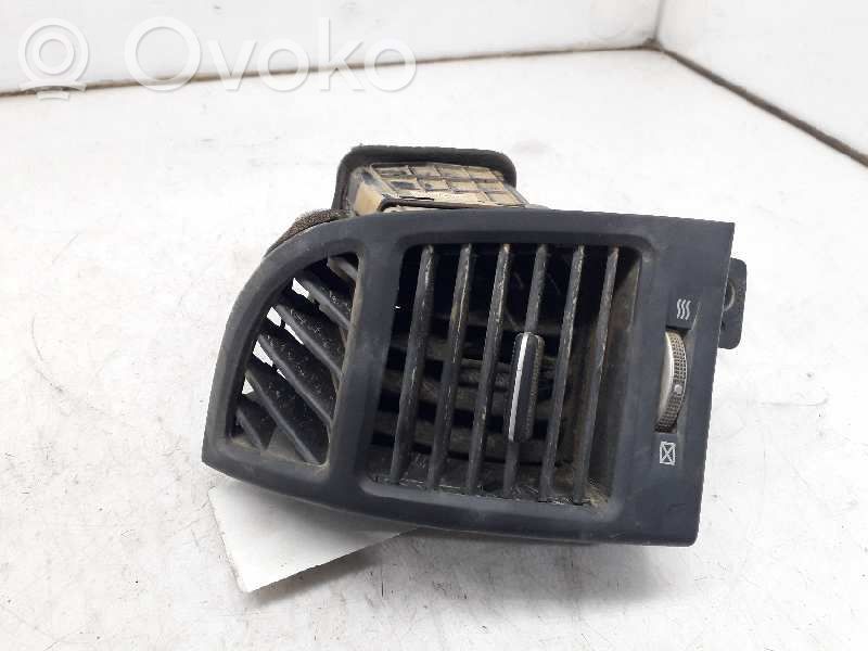 Hyundai Santa Fe Rejilla de ventilación central del panel 