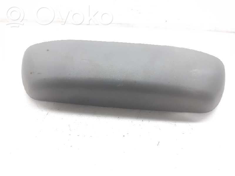 KIA Carens I Third/center stoplight 