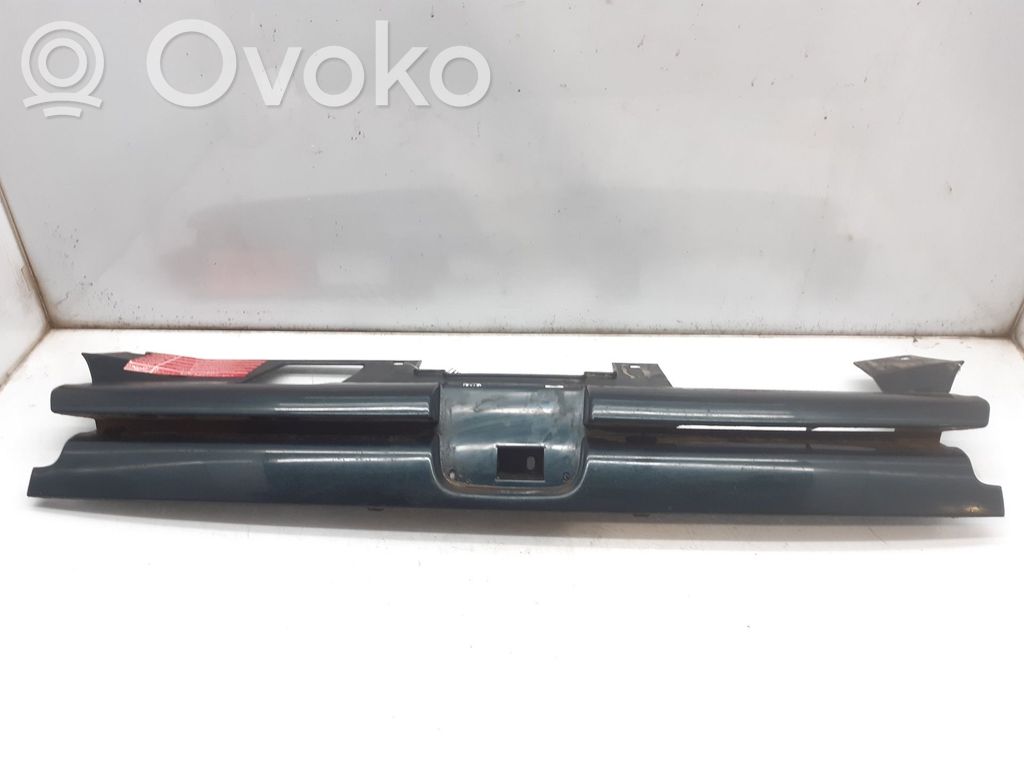Peugeot 306 Etusäleikkö 