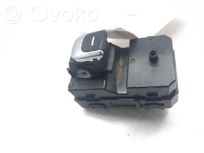 KIA Sportage Electric window control switch 