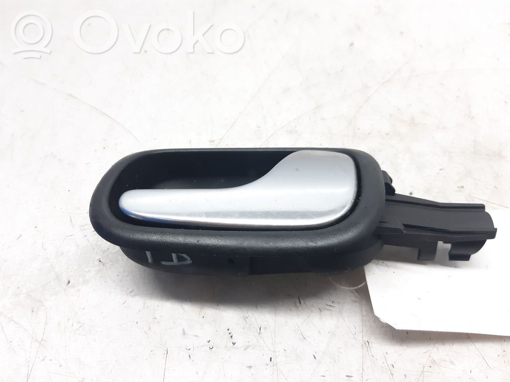 Manecilla interna puerta trasera   8L4839020