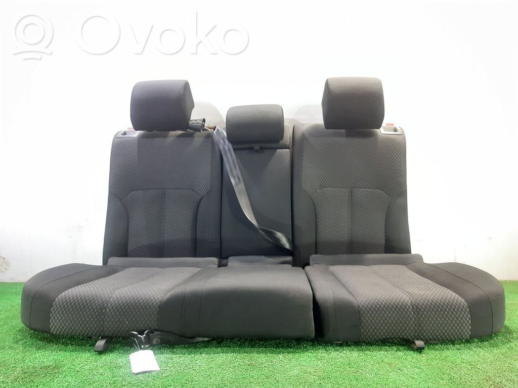 Volkswagen PASSAT B7 Asiento trasero 