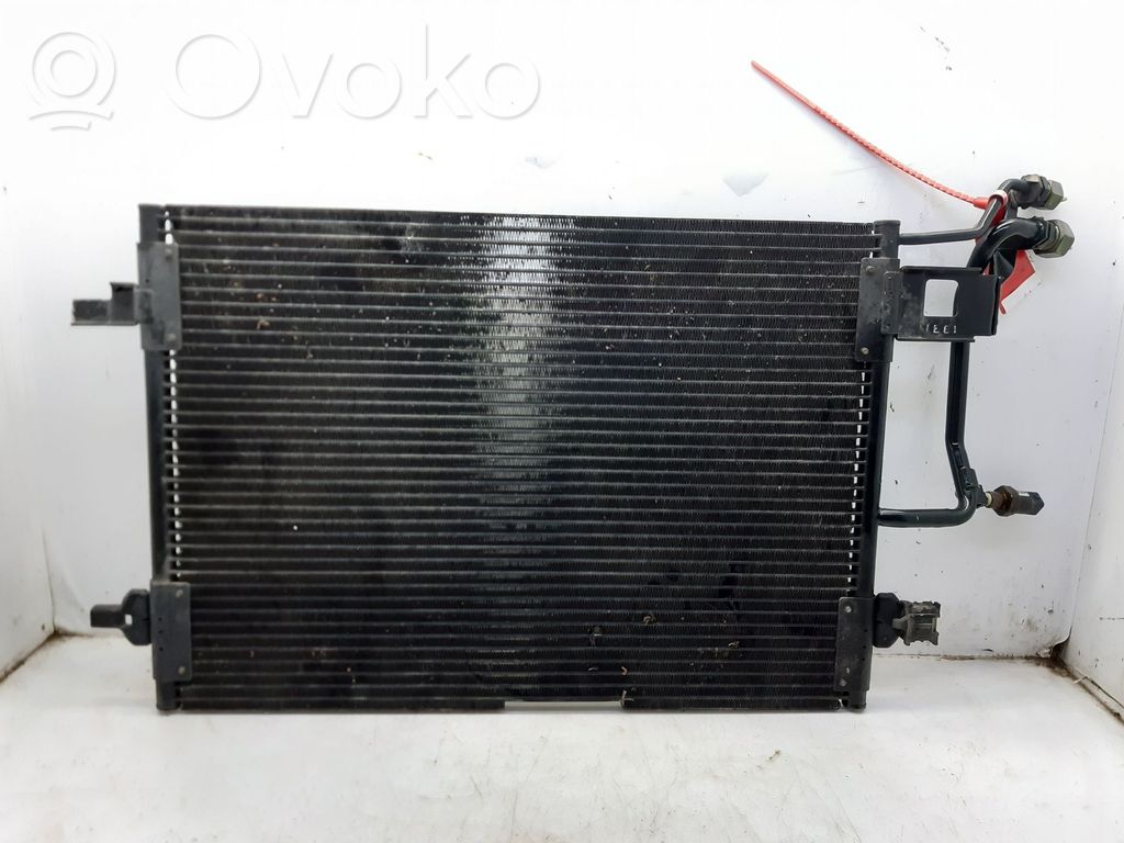 Volkswagen PASSAT B5 Skraplacz / Chłodnica klimatyzacji 