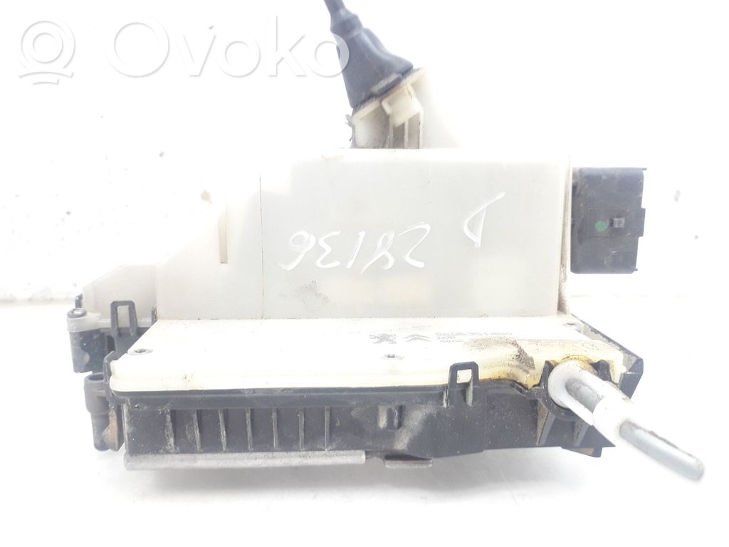 Etuoven lukko   9685351480
