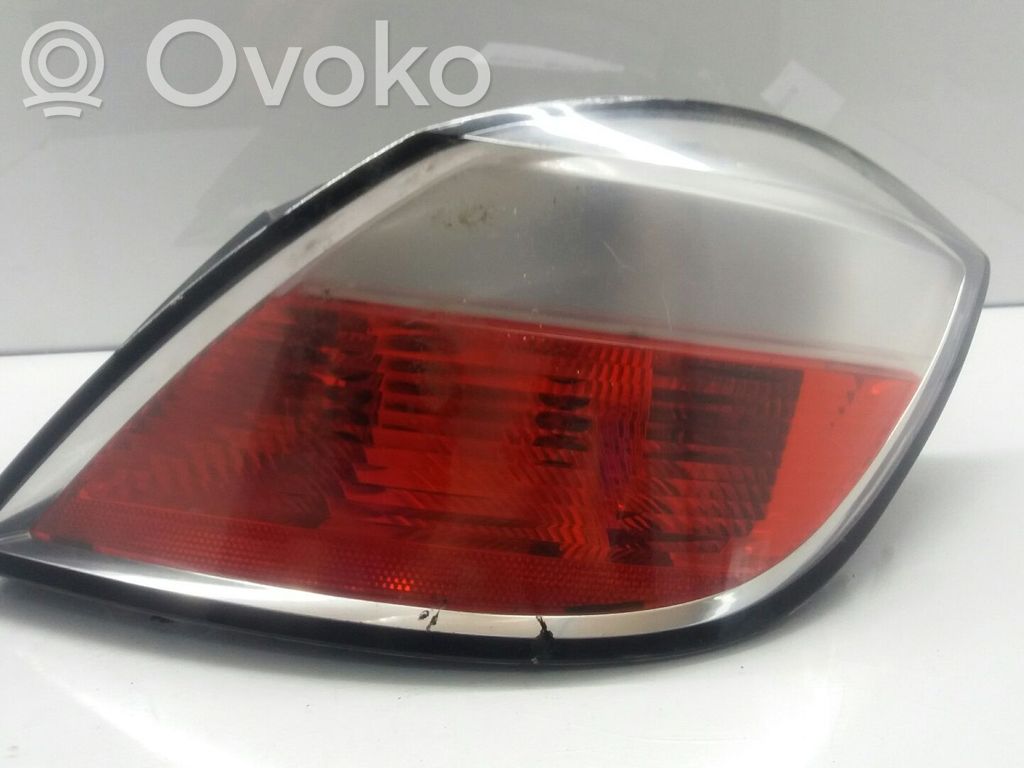 Opel Astra H Lampa tylna 