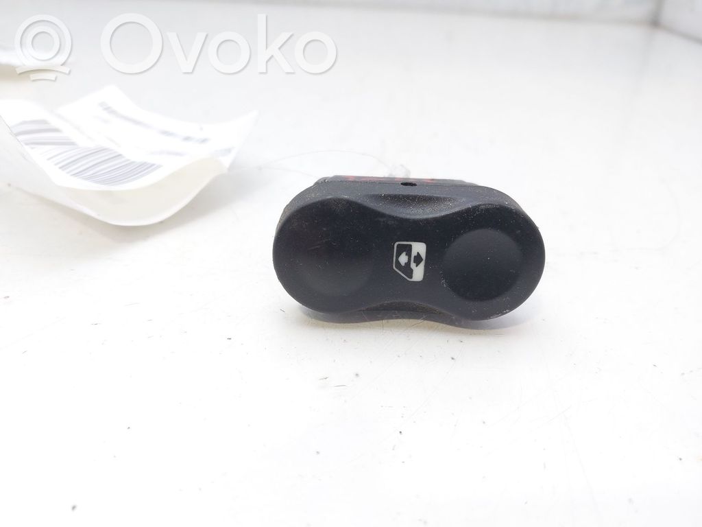 Dacia Duster Electric window control switch 