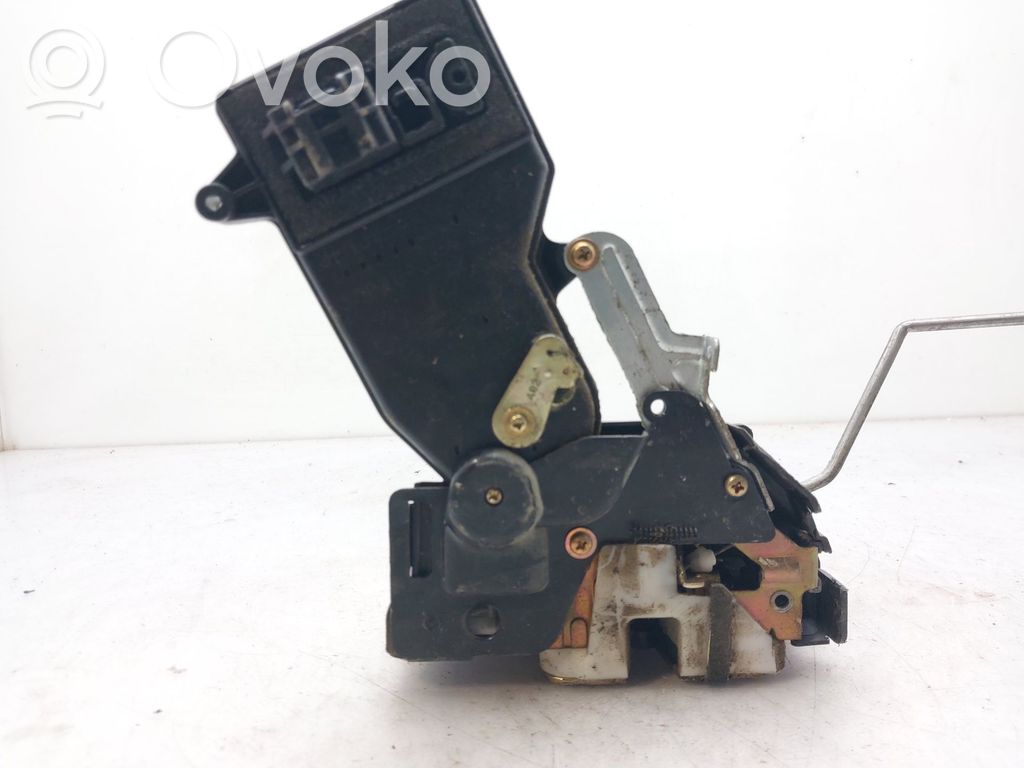 Etuoven lukko   3M71A219A64BK