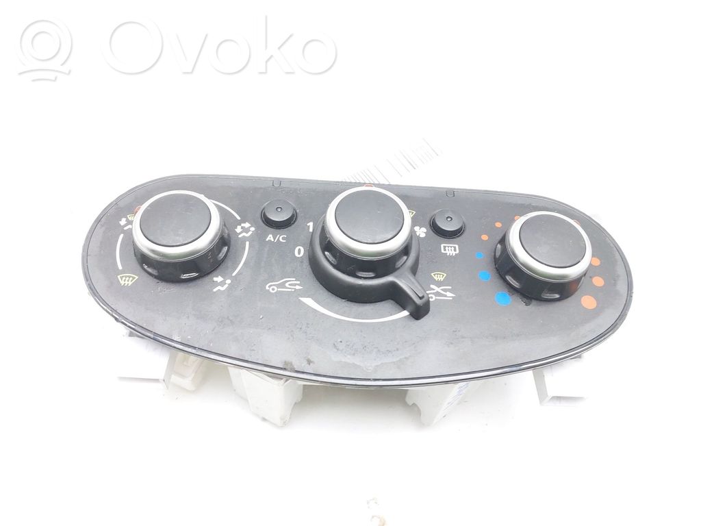 Climate control unit   275103736R