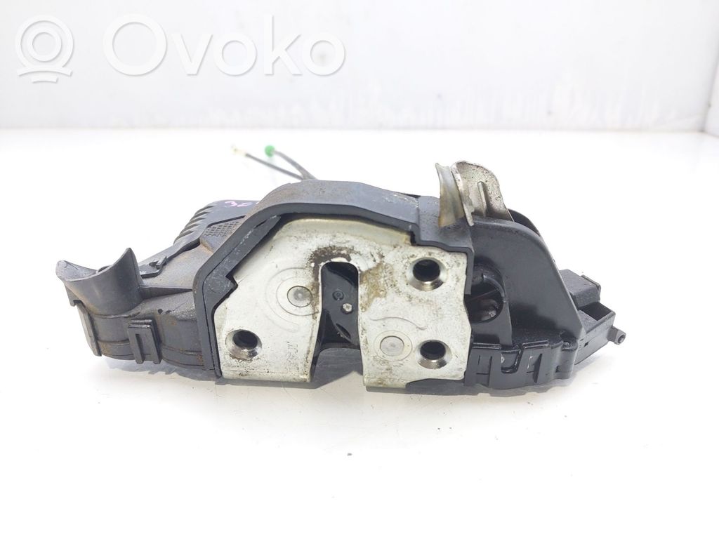 Toyota Yaris Etuoven lukko 