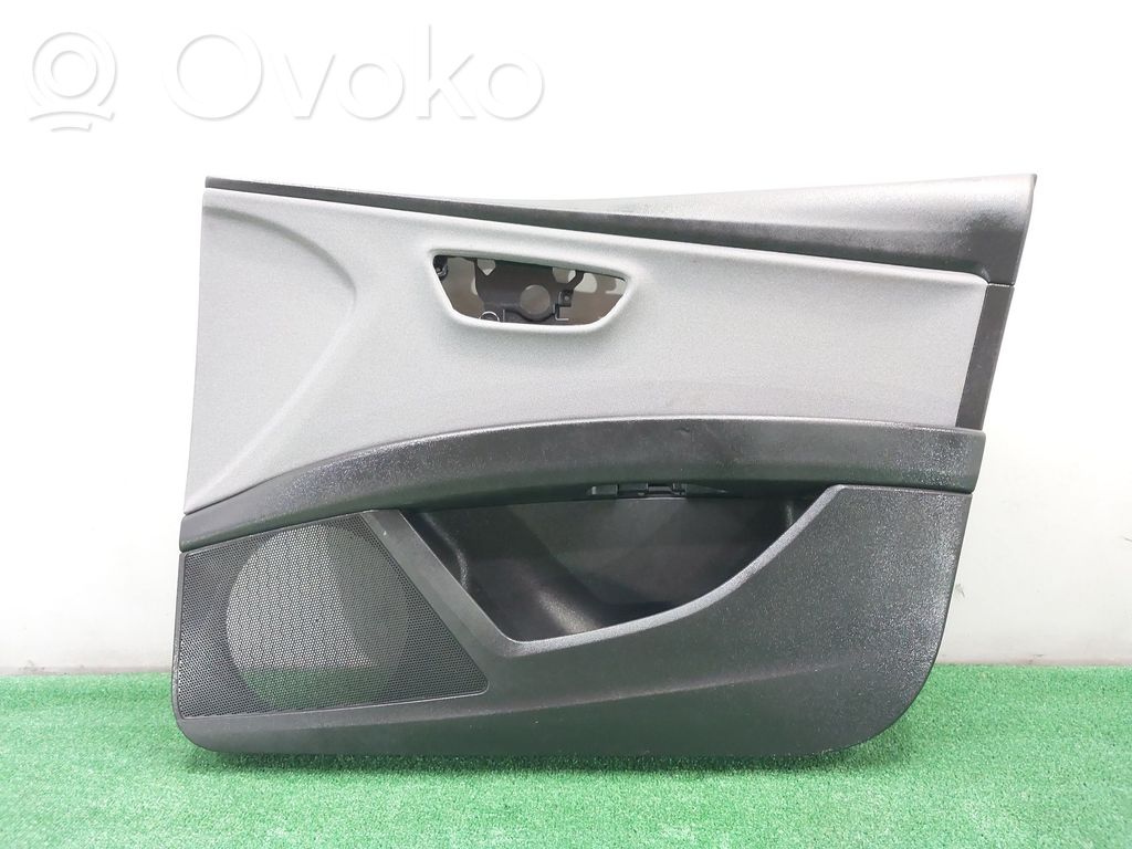 Seat Leon (5F) Front door card panel trim 
