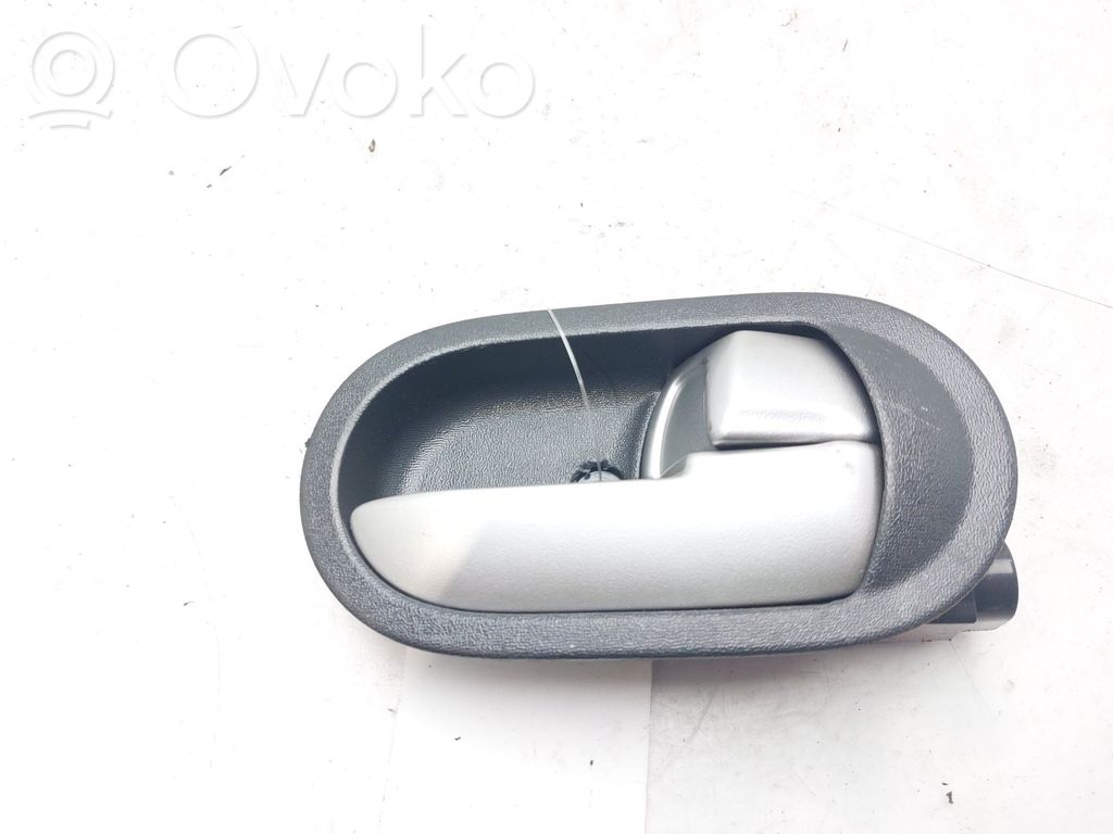 Mitsubishi Colt Manecilla interna puerta trasera 
