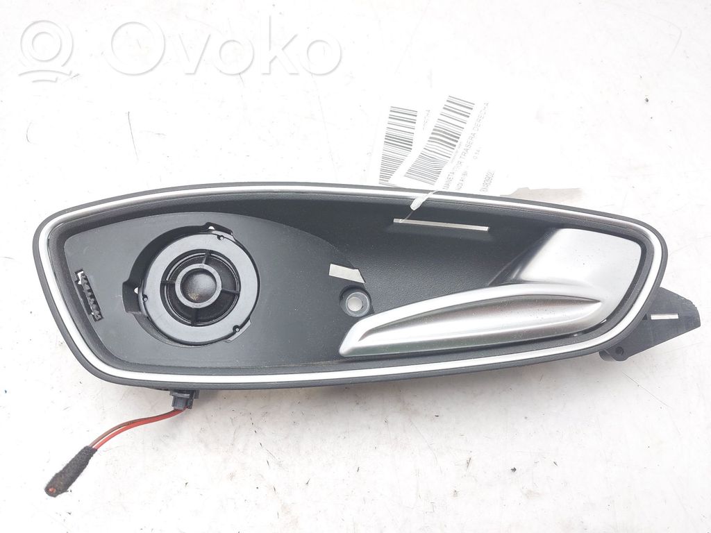 Manecilla interna puerta trasera   8X4839020C