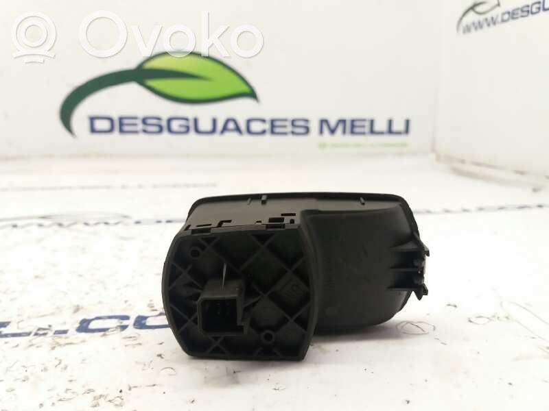 Opel Corsa D Interruptor del elevalunas eléctrico 