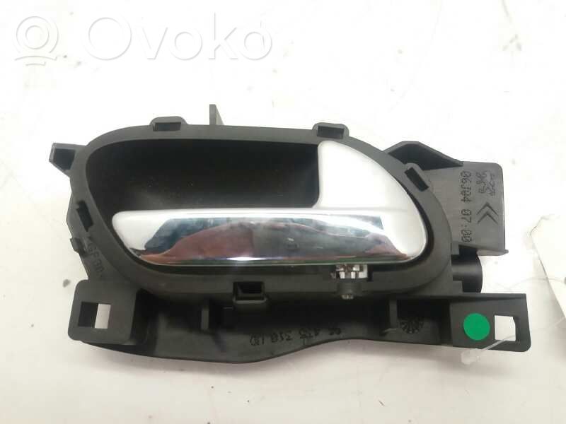 Citroen C4 I Manecilla interna puerta delantera 