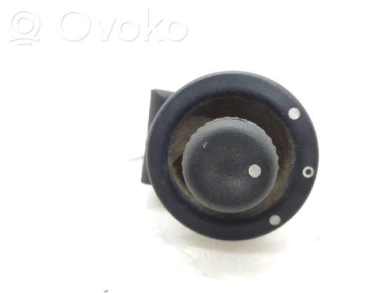 Renault Megane I Wing mirror switch 