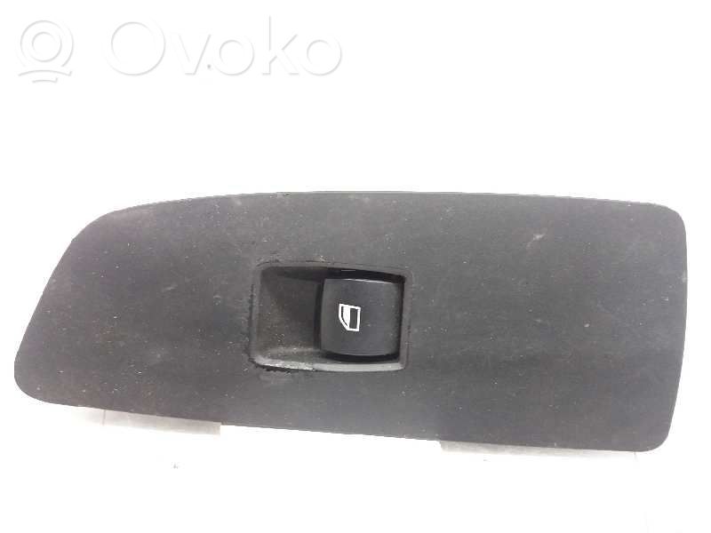 Electric window control switch   6951996AI01