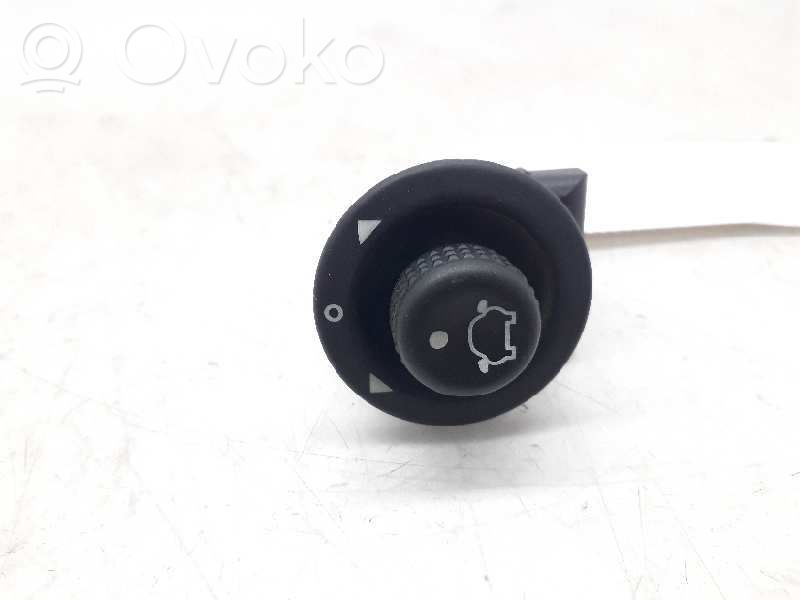 Ford Fiesta Interruptor del espejo lateral 