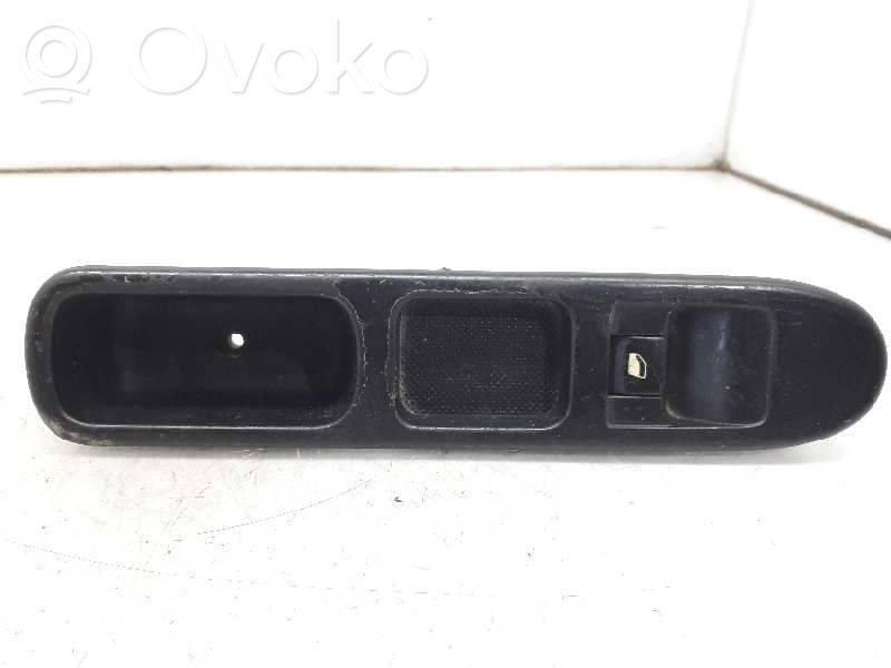 Peugeot 307 Electric window control switch 