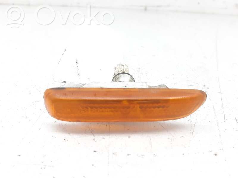 BMW 3 E46 Front fender indicator light 