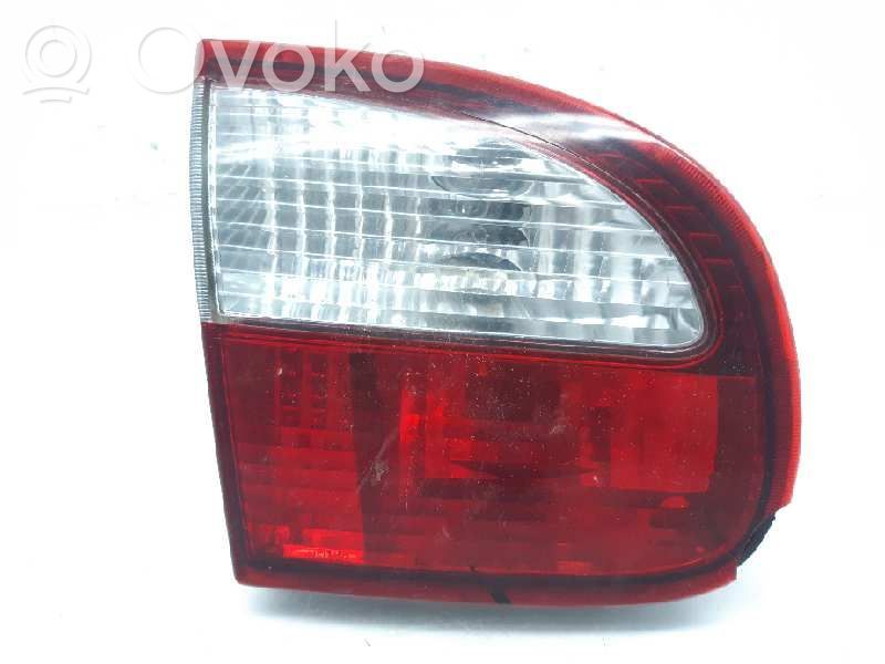 Tailgate rear/tail lights   9D13C