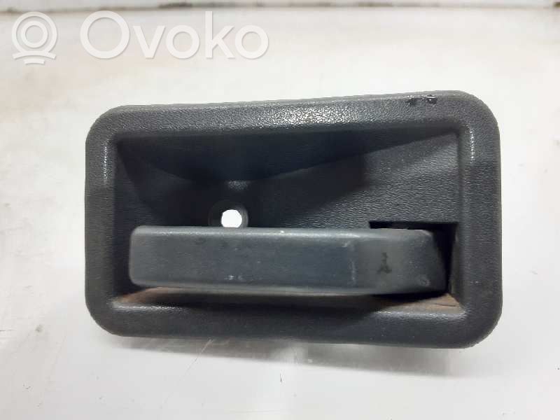 Renault Clio I Manecilla interna puerta delantera 