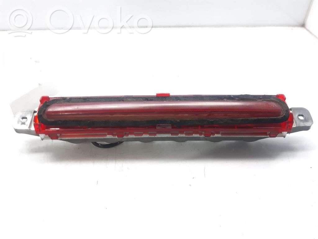 Nissan Almera Third/center stoplight 