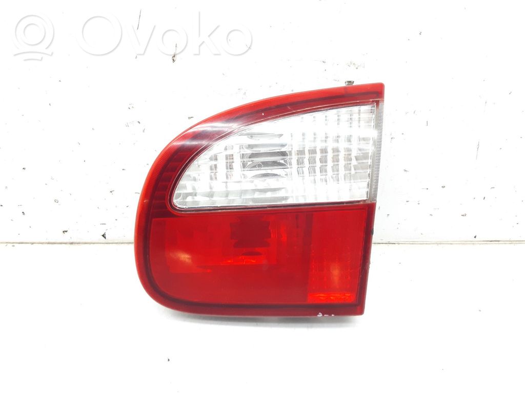 Daewoo Lanos Aizmugurējais lukturis pārsegā 
