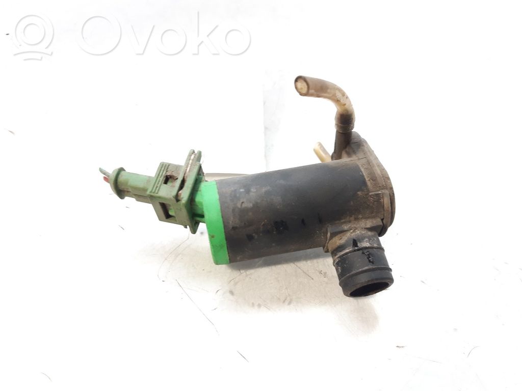 Citroen Saxo Windscreen/windshield washer pump 