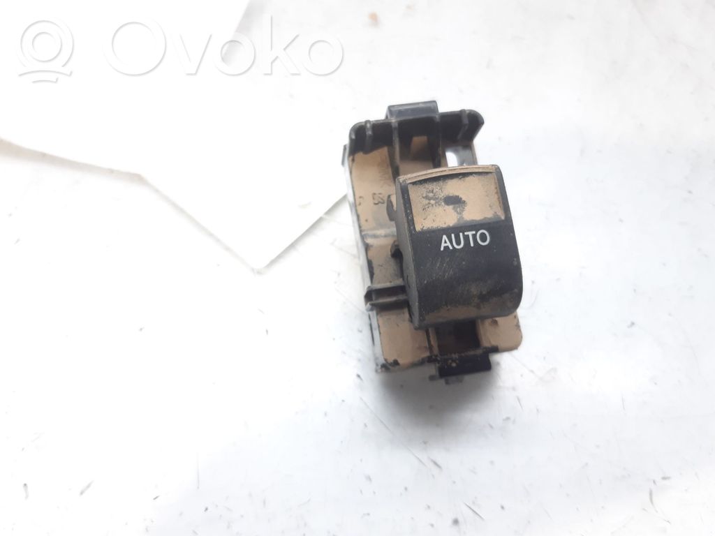 Toyota Auris 150 Electric window control switch 