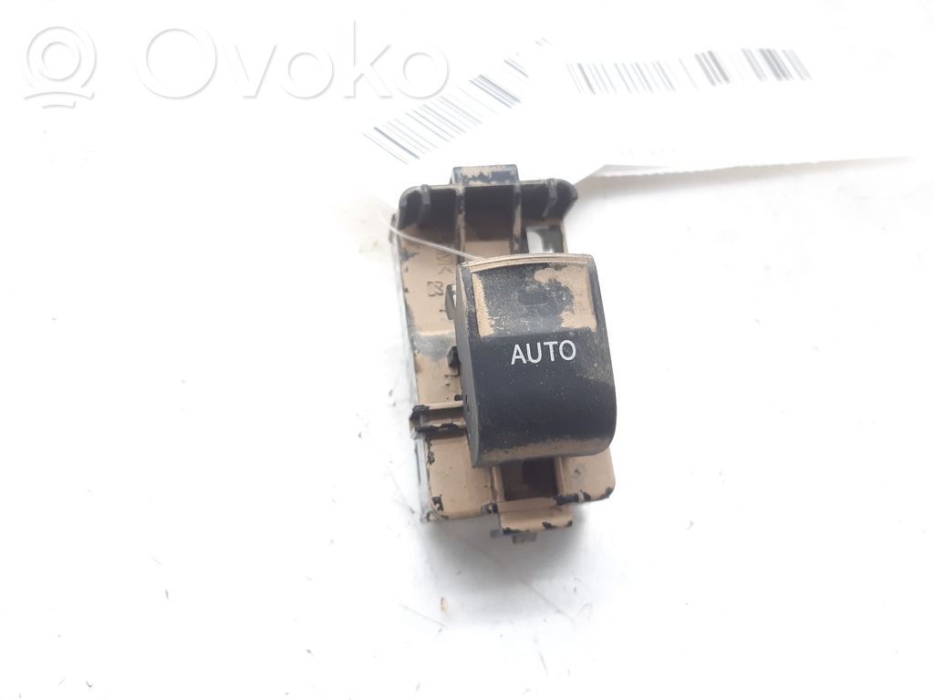 Toyota Auris 150 Electric window control switch 