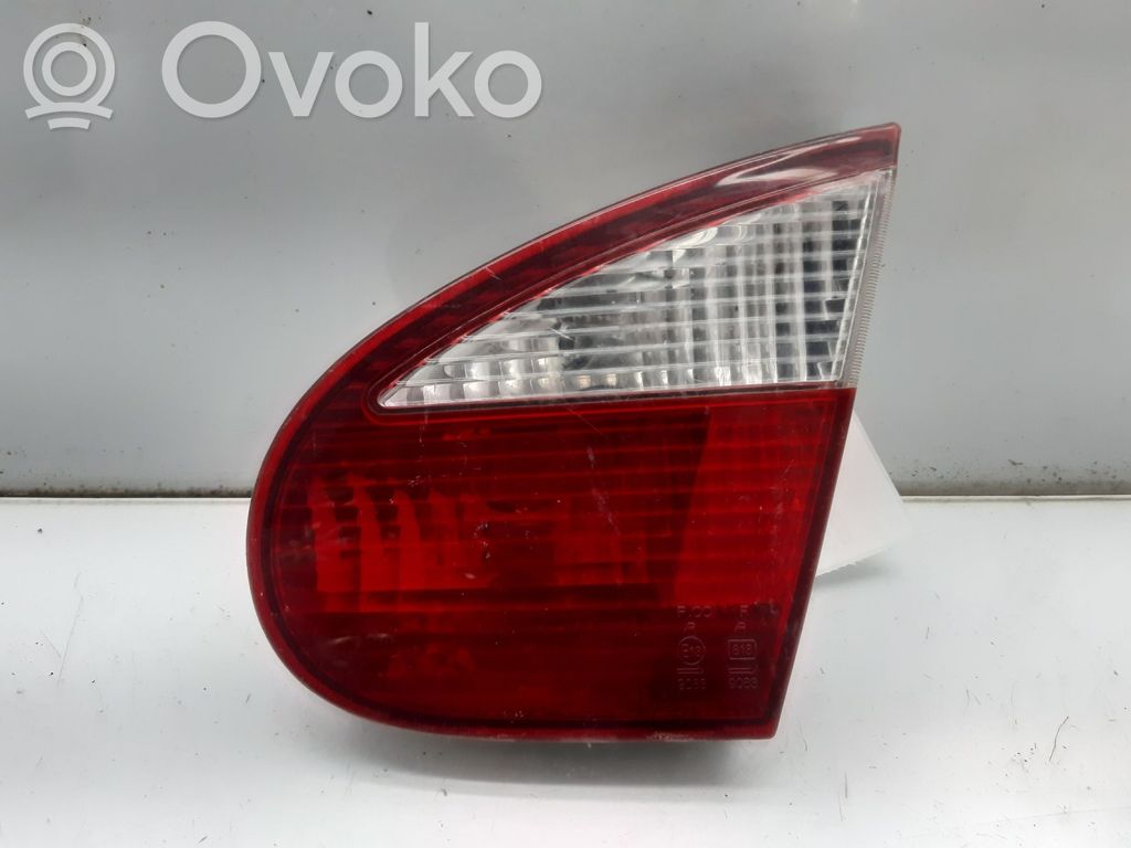 Daewoo Lanos Aizmugurējais lukturis pārsegā 