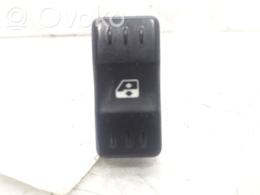 Dacia Logan I Interruptor del elevalunas eléctrico 