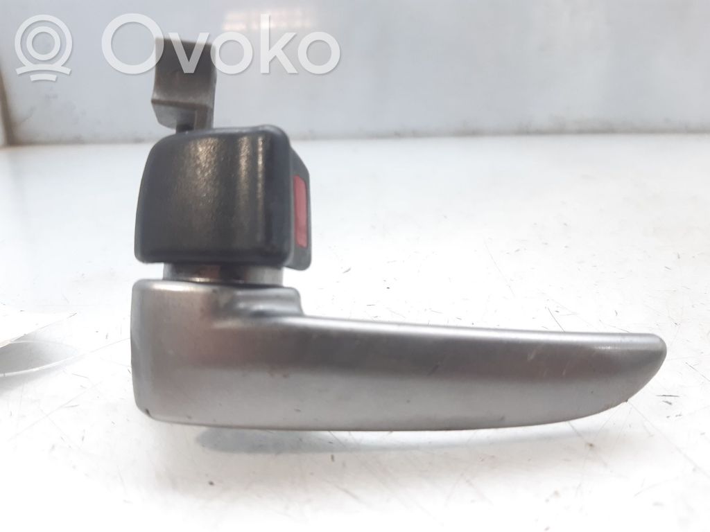 Manecilla interna puerta delantera   D35059330E02