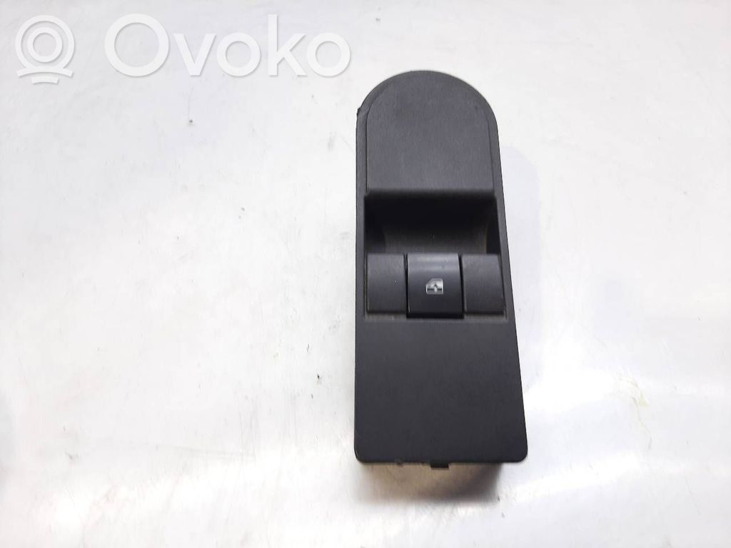 Opel Zafira B Electric window control switch 