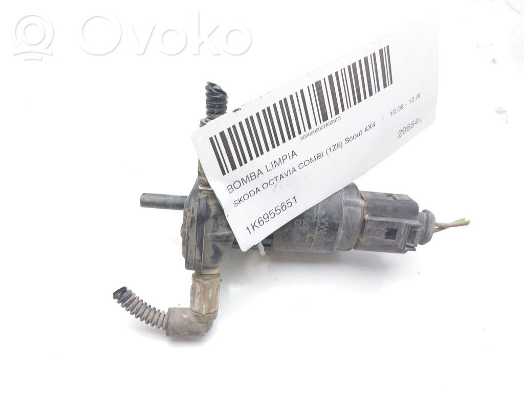 Skoda Octavia Mk2 (1Z) Pompe de lave-glace de pare-brise