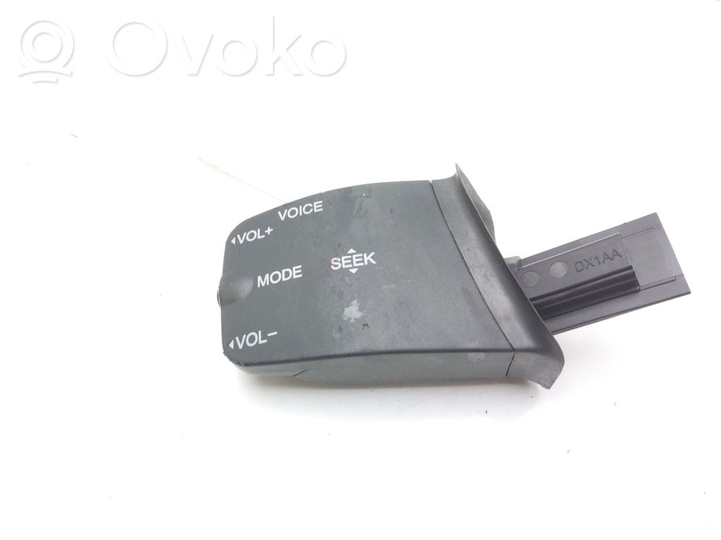 Interruptor de control multifunción   3M5T14K147BE