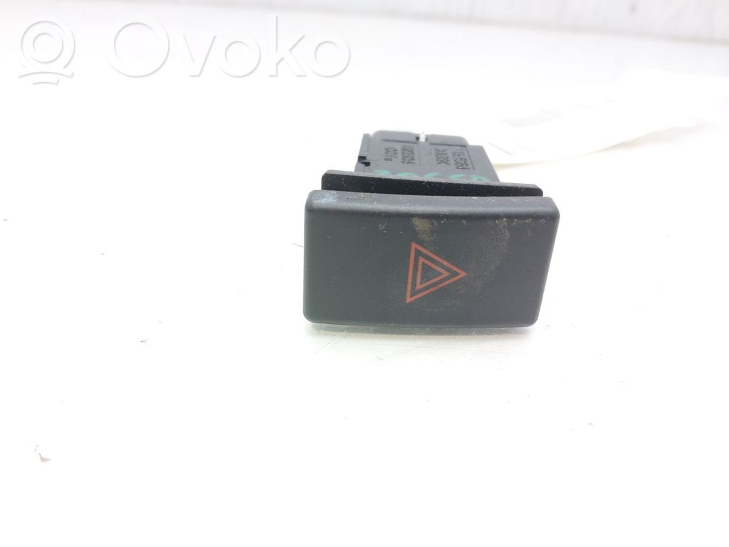 Toyota Avensis T250 Comutator lumini pericol 
