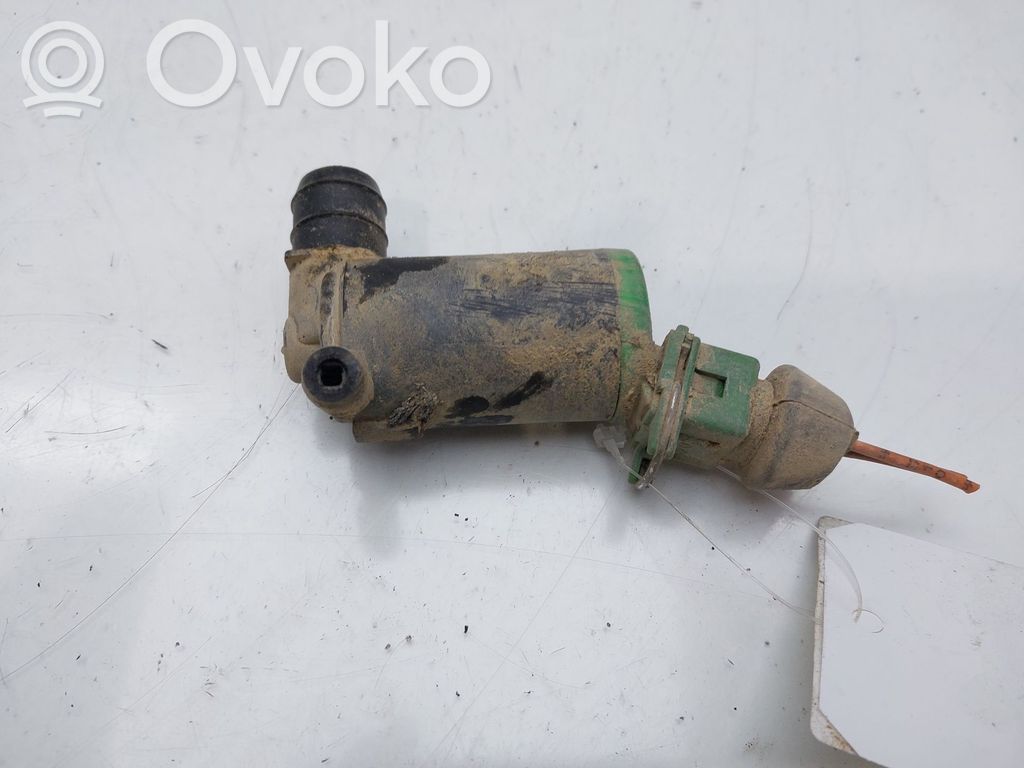 Peugeot 406 Pompa spryskiwacza szyby przedniej / czołowej 