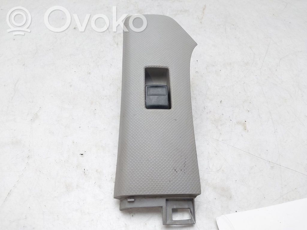 Toyota Yaris Przyciski szyb 