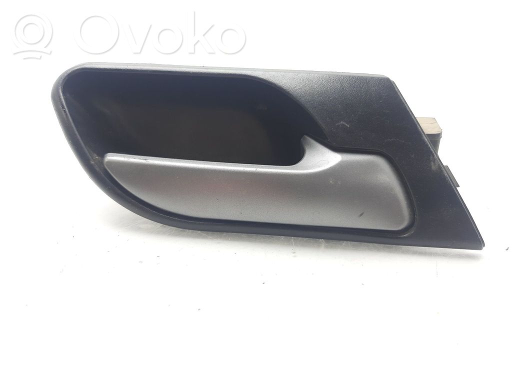 Manecilla interna puerta trasera   8408626