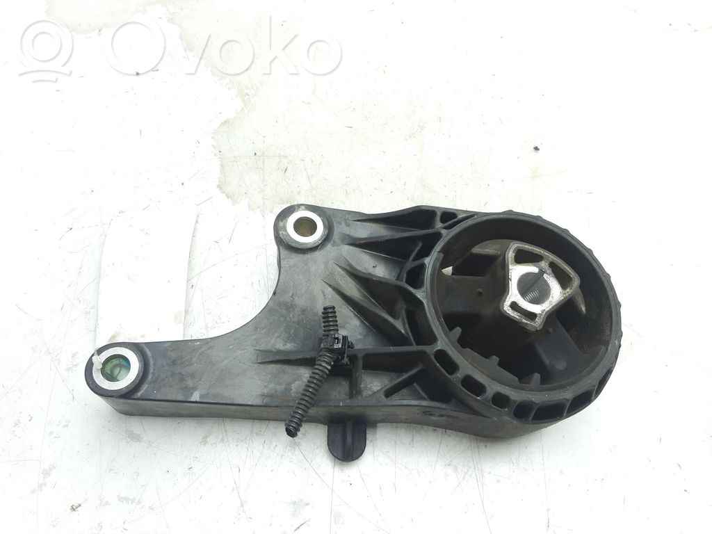 Soporte de montaje del motor   2300102