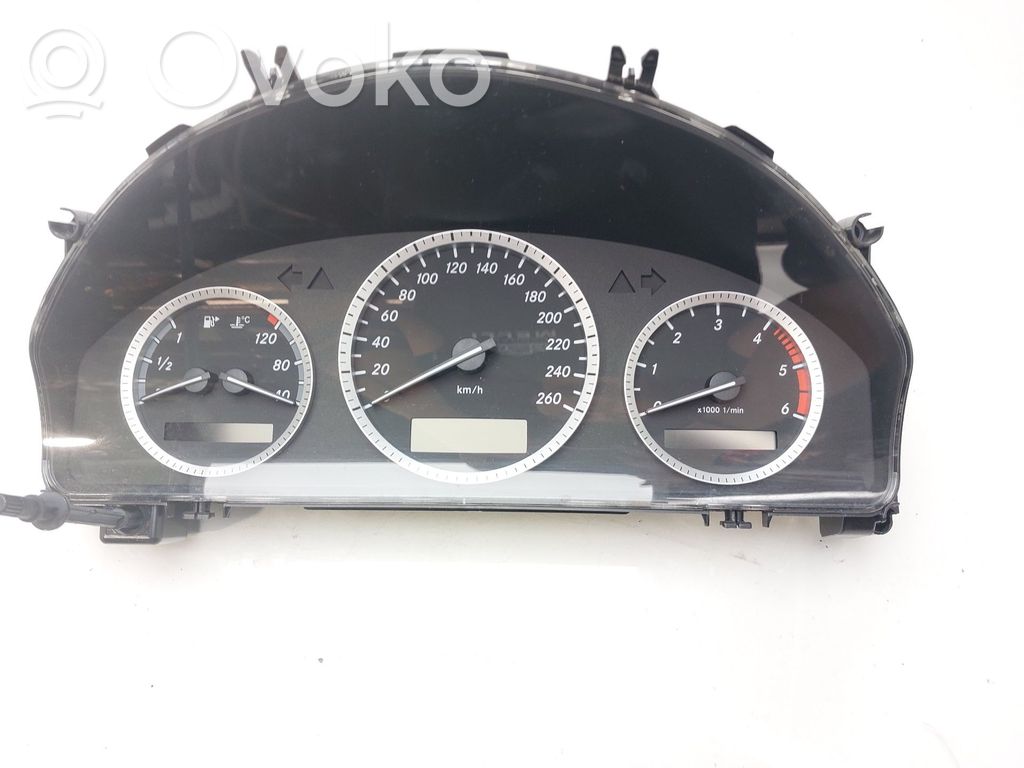 Mercedes-Benz C W204 Tachimetro (quadro strumenti)