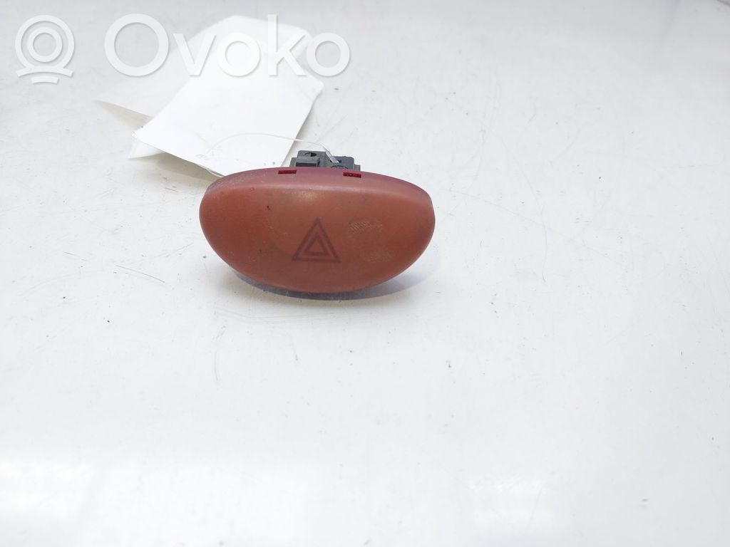 Peugeot 206 Botón interruptor de luz de peligro 